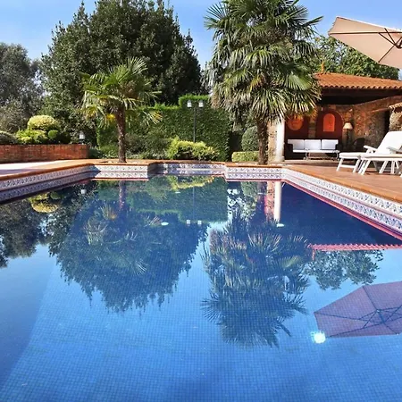 Viso Sleeps 8 Villa Argela