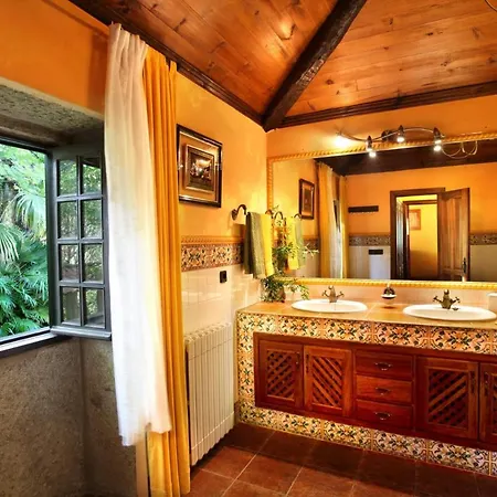Viso Sleeps 8 Villa Argela