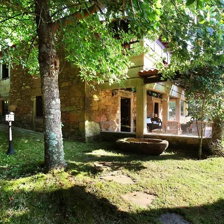 Viso Sleeps 8 Villa