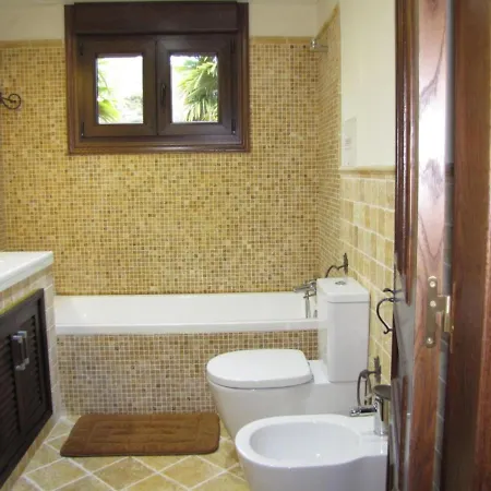 Villa Viso Sleeps 8 Argela